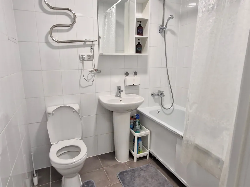 Красивая квартира с гостиной и спальней рядом с Мытищи парк