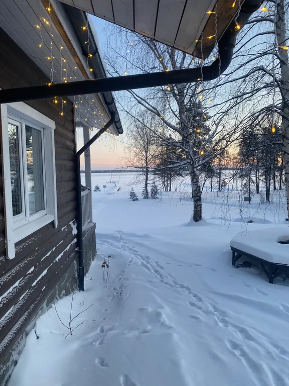 Коттедж в Карелии с сауной и видом на озеро