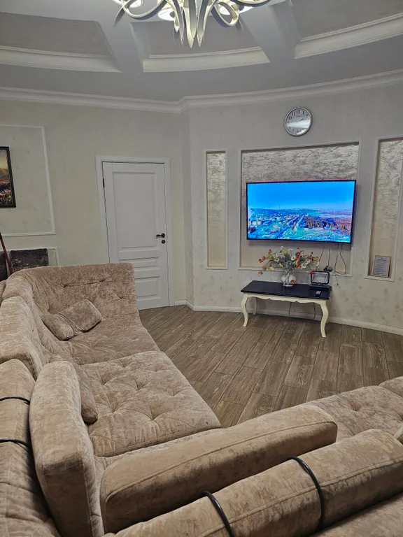 Апартамент в центре рядом с подъемником с балконом