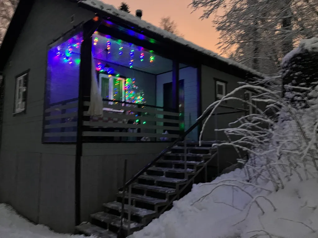 Коттедж Уютный теплый дом в живописном месте — аренда посуточно в Токсово