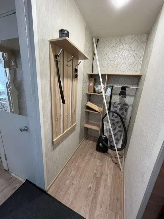 Live by bigwood, живи у склона