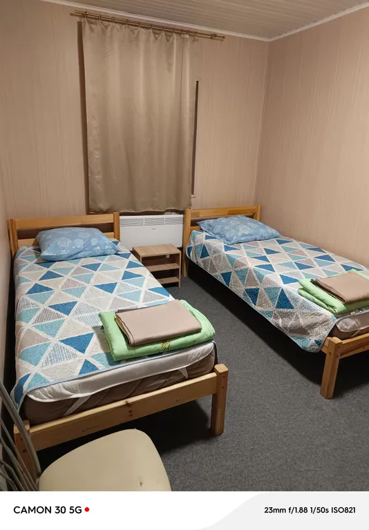 Частный дом у реки