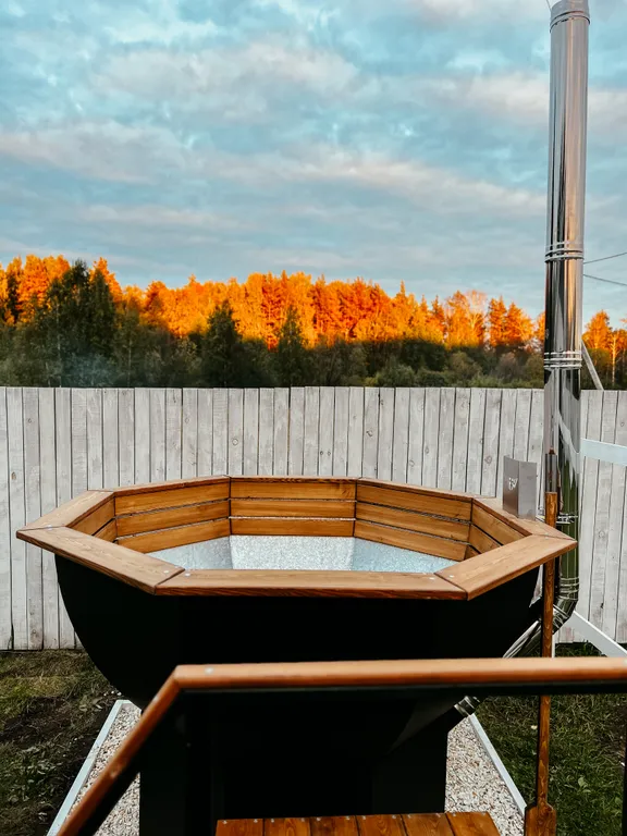 Уютный дом в лесу