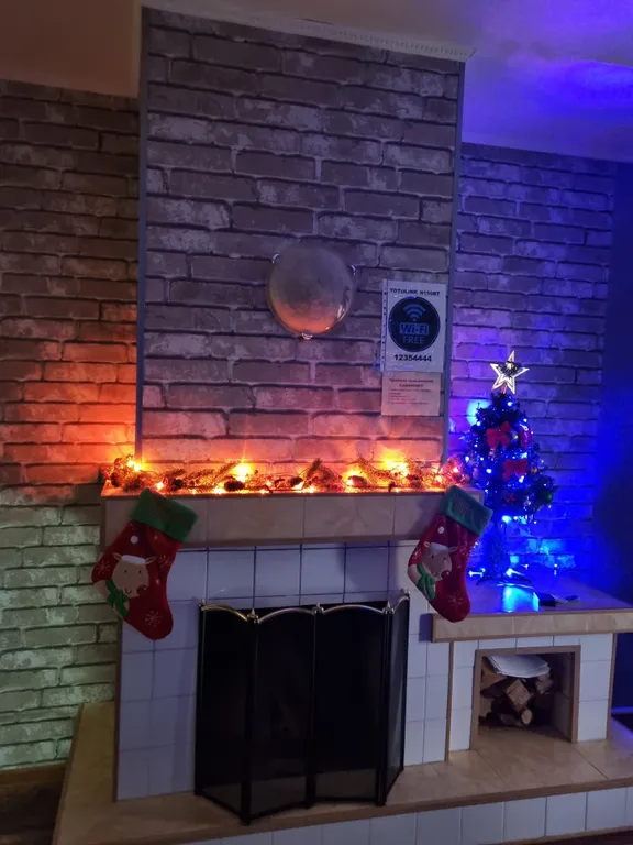 Часть дома с камином