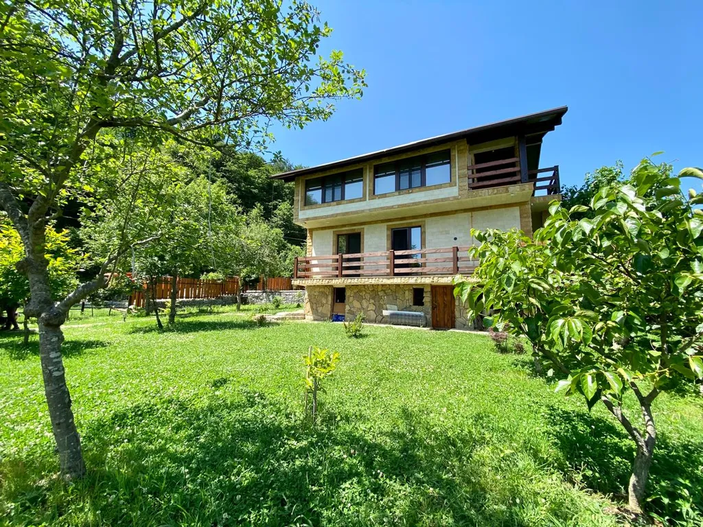 Коттедж Дом у леса — Сочи