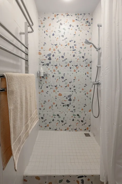 Квартира Квартира Жёлтая студия, оригинальный доступ в санузел — Волгоград