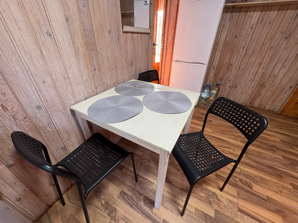 Ретро-дача с баней на берегу лесного озера