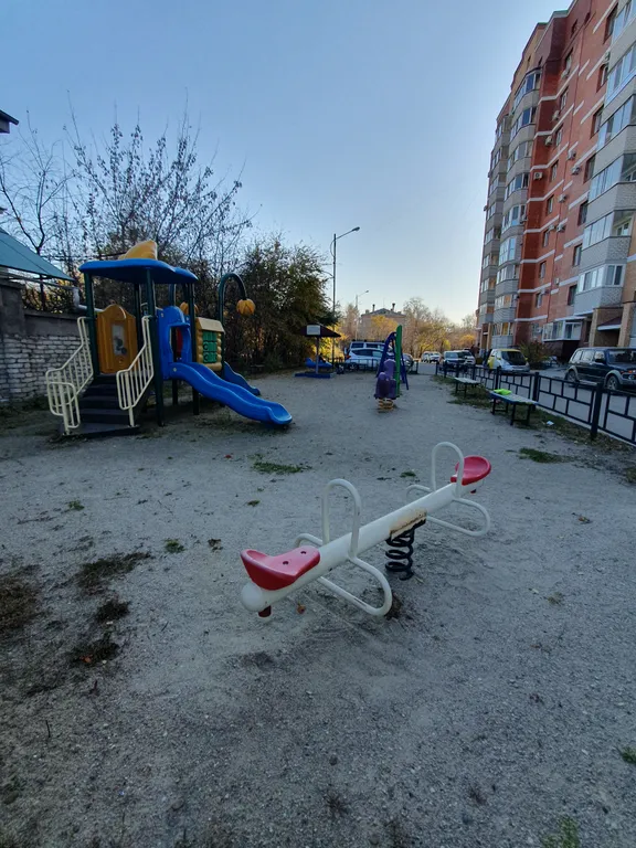 Современная студия с красивыми закатами в самом центре города