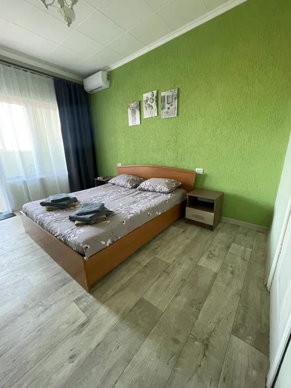 Уютный и комфортный 2х местный номер с одной двухспальной кроватью