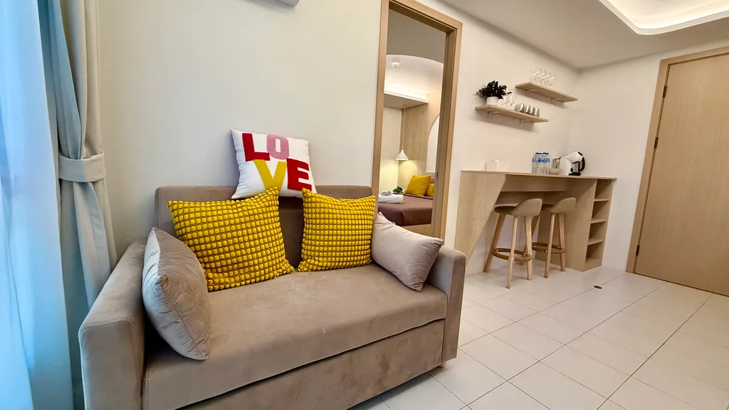 Просторная однушка у моря с бассейном и Wi-Fi 500 мбит/с