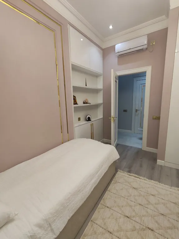 Tashkent city Boulevard A14-120