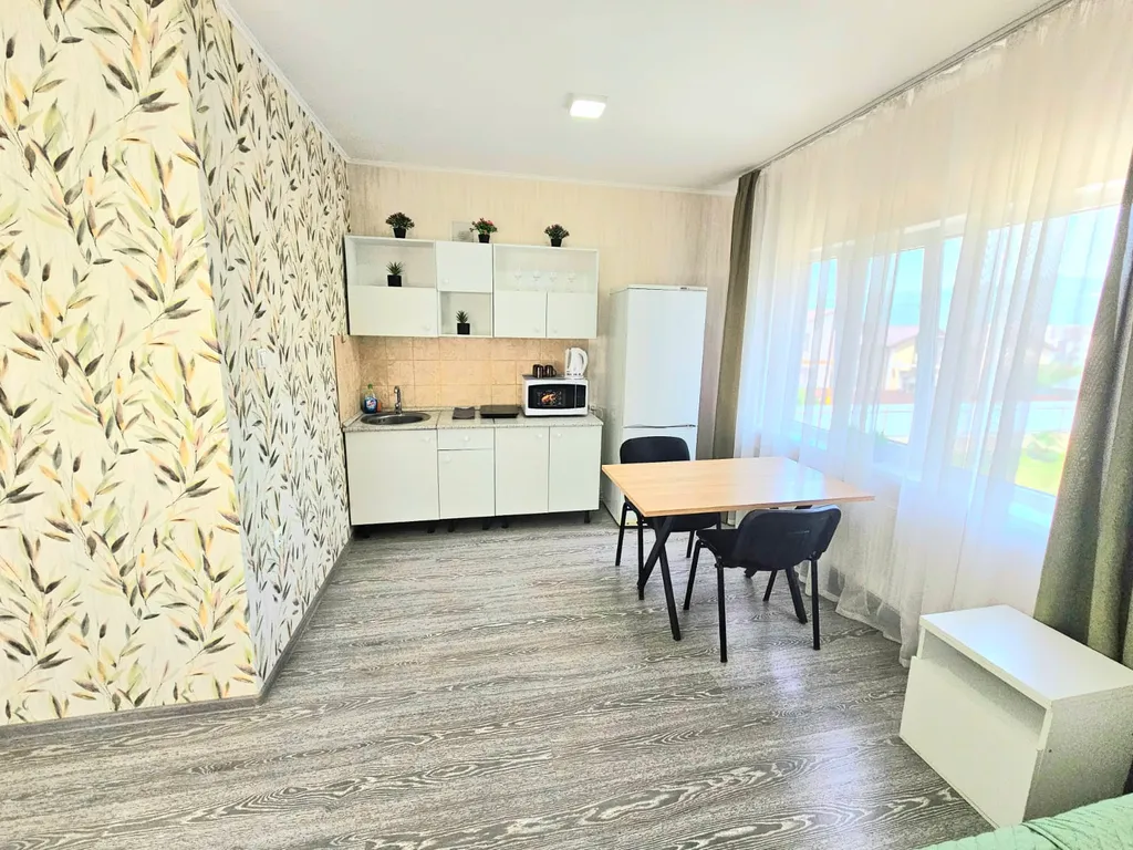 Квартира Квартира Студия в новом доме в тихом районе — Цемдолина