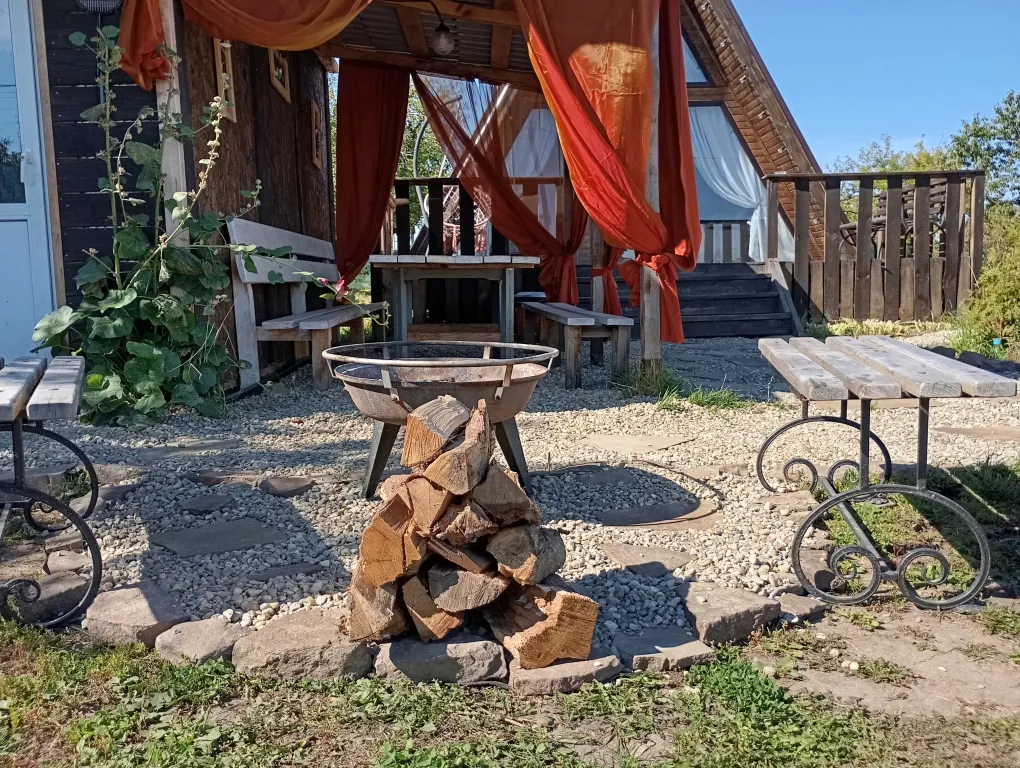 Дом за Дериглазова с баней и чаном