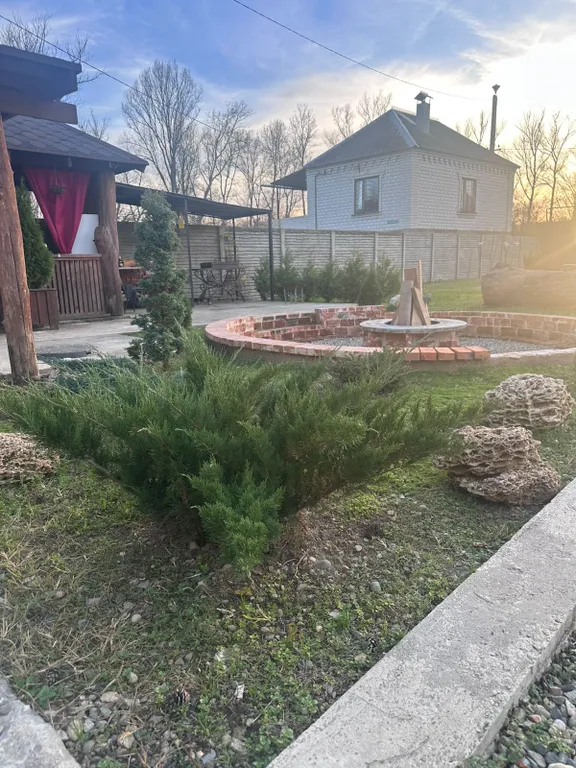 Уютный дом с беседкой и костровой зоной