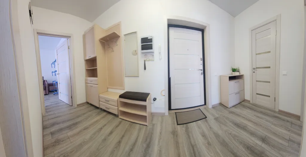 Евротрешка в корпусе с бассейном