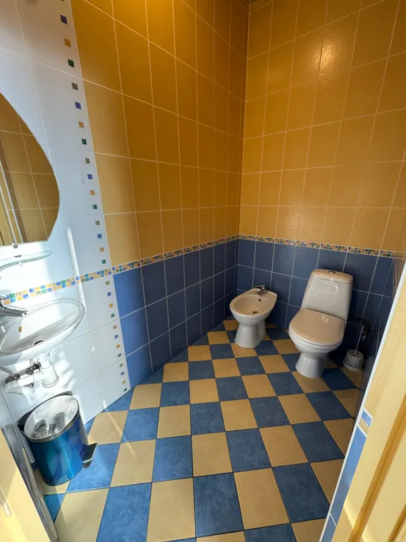 Дом с большим бассейном