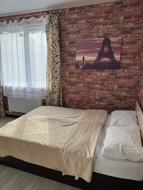 Коттедж Часть дома с отдельным входом у озер и леса, качели и мангал во дворе — Санкт-Петербург