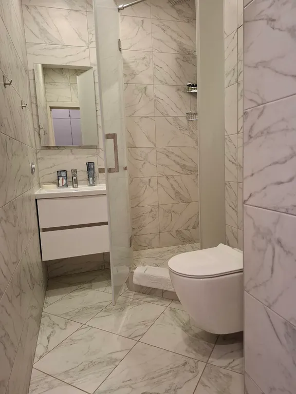 Квартира Яркая студия в центре Минска рядом с парком — Минск