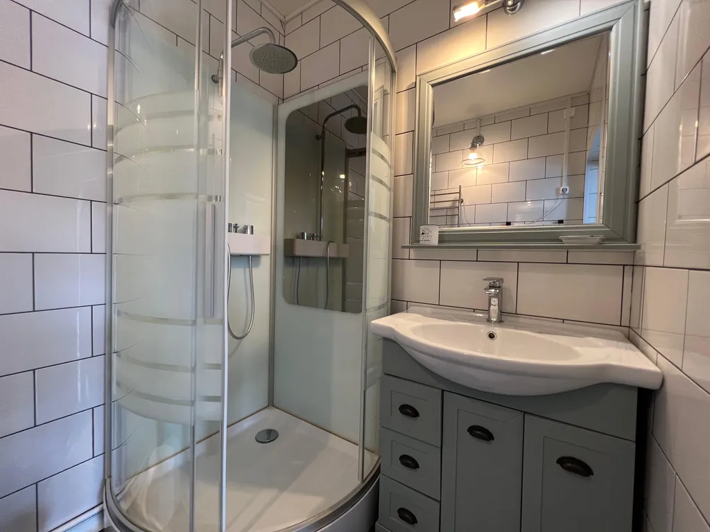 Дом америка на берегу телецкого озера