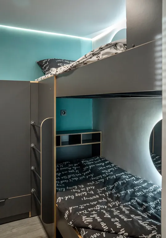 Уютная квартира с дизайнерским ремонтом в центре города.