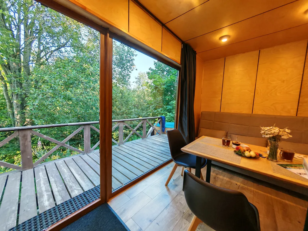 Дом Secret Garden с купелью и панорамными окнами