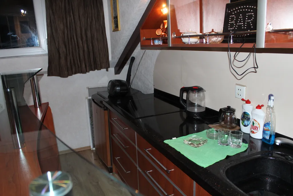 Лофт с бильярдным столом