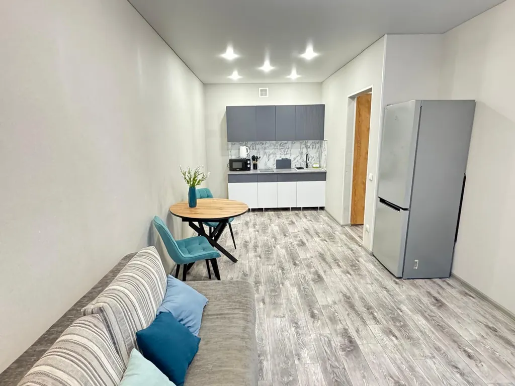 Красивая квартира у реки