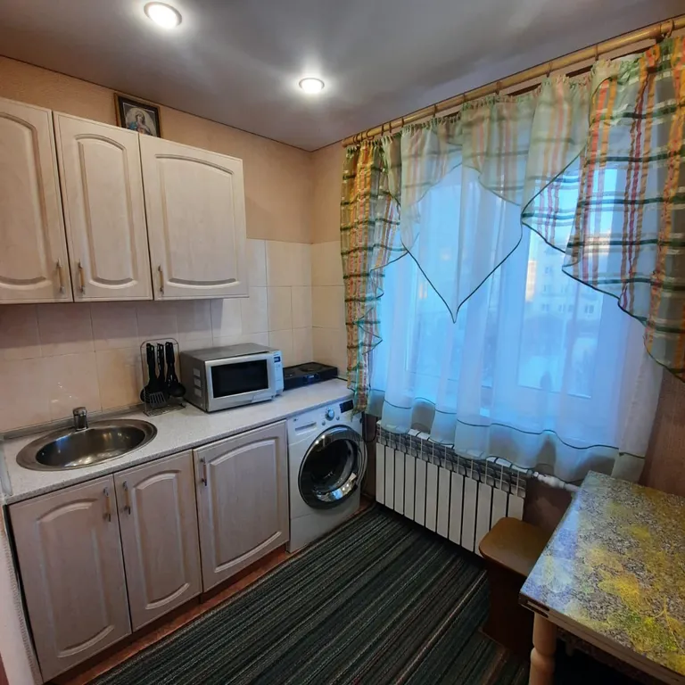 Квартира с мебелью и бытовой техникой в самом центре города