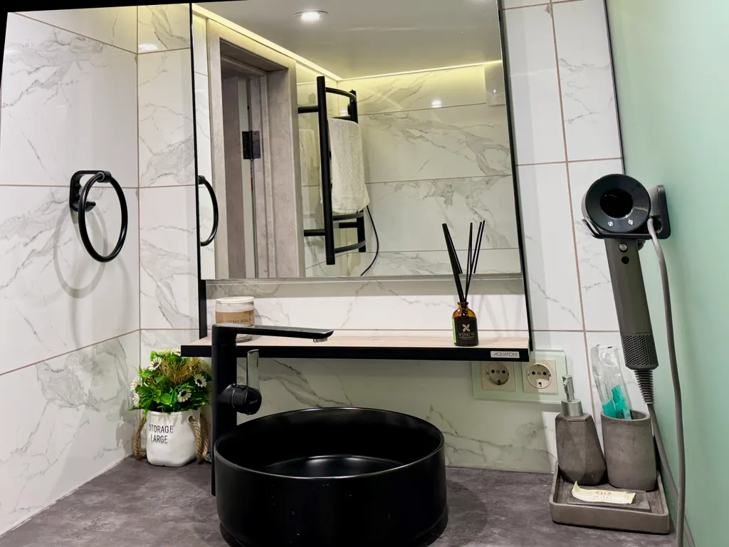 Двухуровневый апартамент в самом сердце Красной Поляны с видом на горы