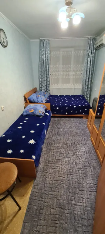 Уютная двухкомнатная квартира с видом на море вдали от шума