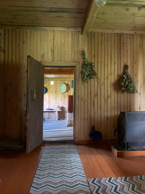 Деревенский домик с печкой и летней кухней