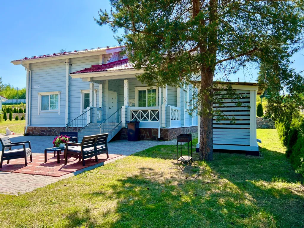 Большой коттедж N1 с сауной и камином