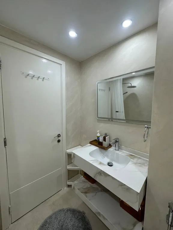 Студия с частным пляжем и видом на море на острове Марджан