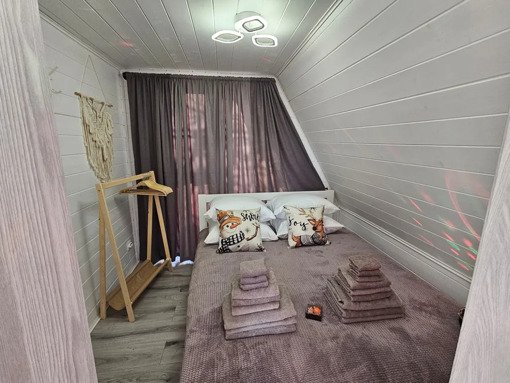 Дом а-фрейм с банным чаном, бассейном, беседкой, парковкой в Сочи