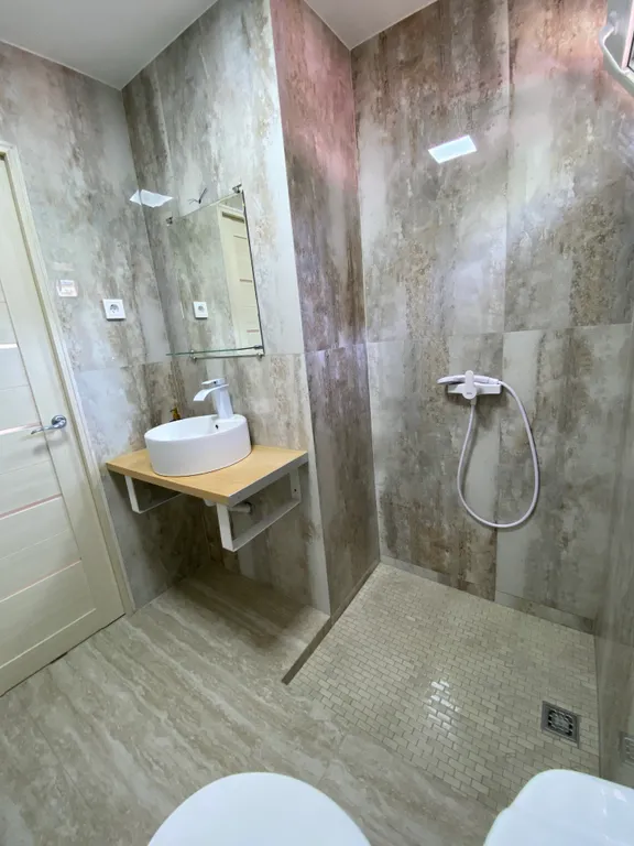 Уютная часть дома с бассейном