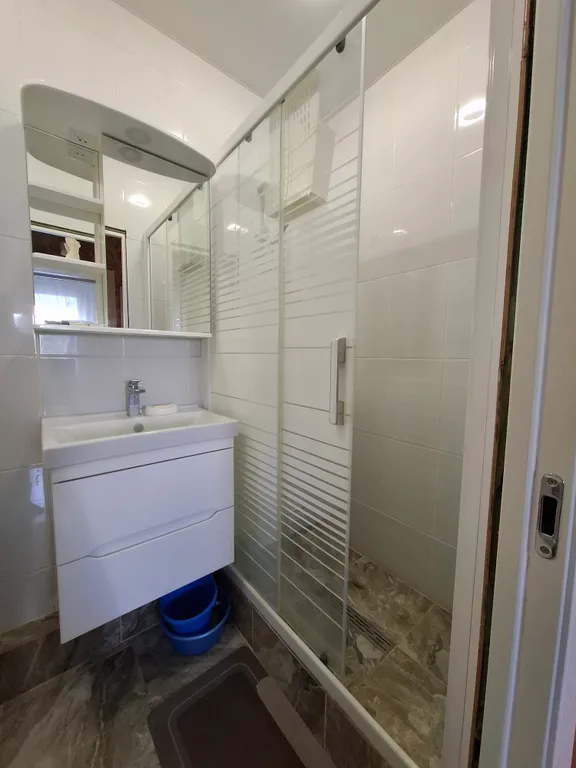 Уютный дом, рядом с рощей и прудами, при въезде в город по трассе м4