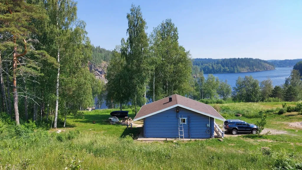 Фиалковый дом на Ладоге