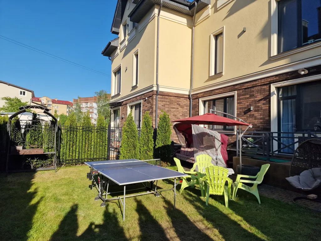 Апартамент балтатлантик в стиле кабинет