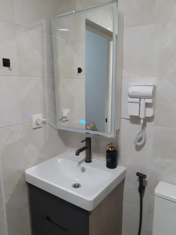 Уютная квартира с видом на горы и озеро Каракель