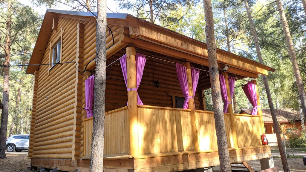 Дом Прованс в лесу