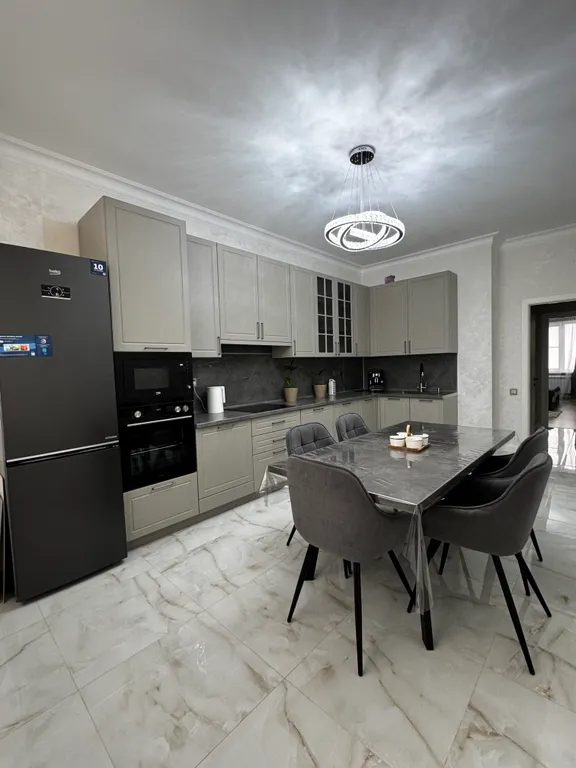 Квартира Большая, красивая квартира — Махачкала