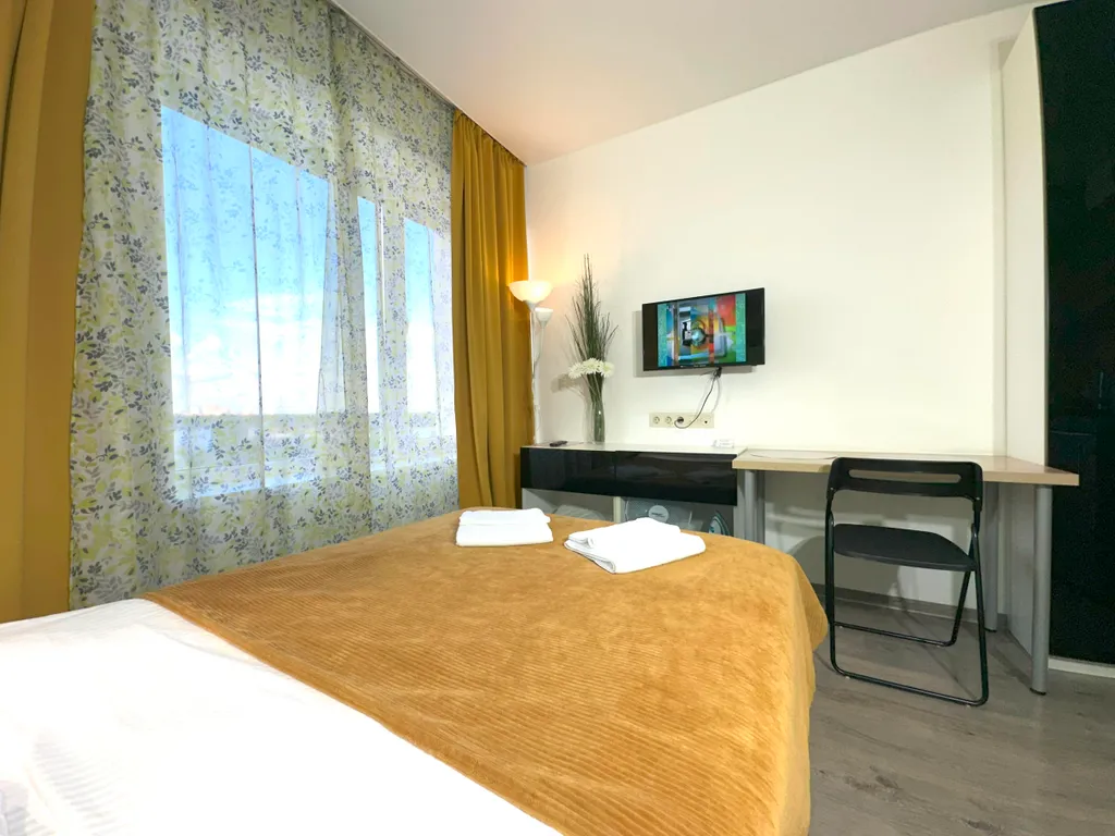 Идеальный выбор: чистая современная квартира-студия в современном доме