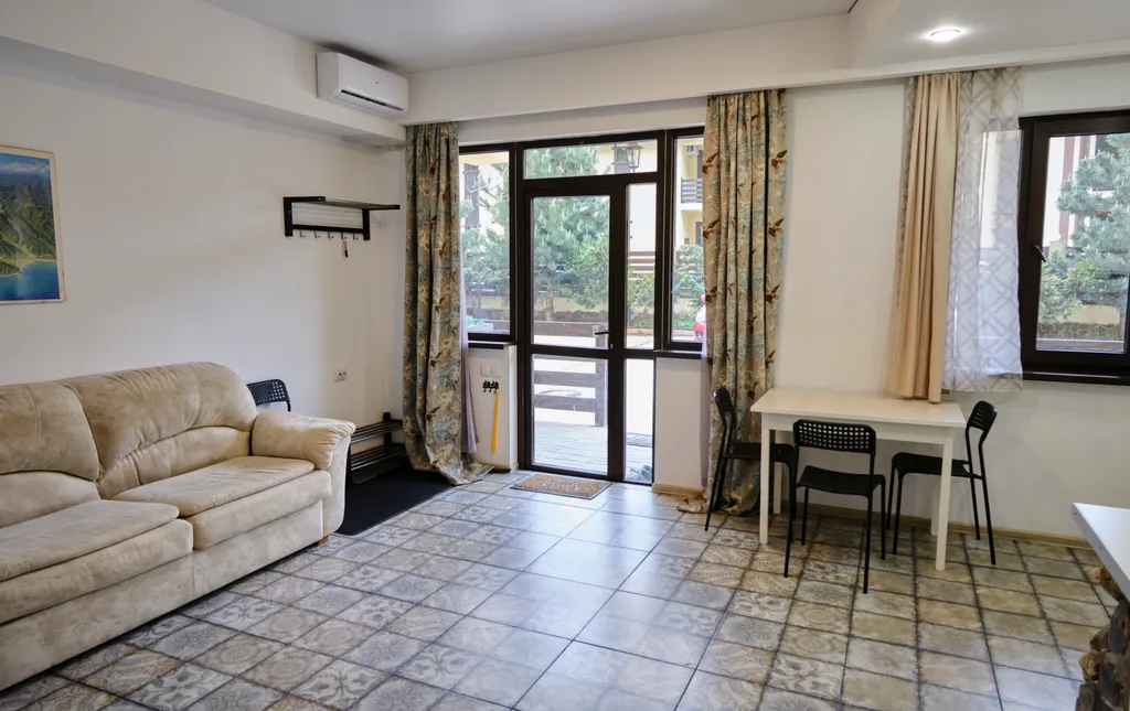 Апартаменты с террасой на березовой