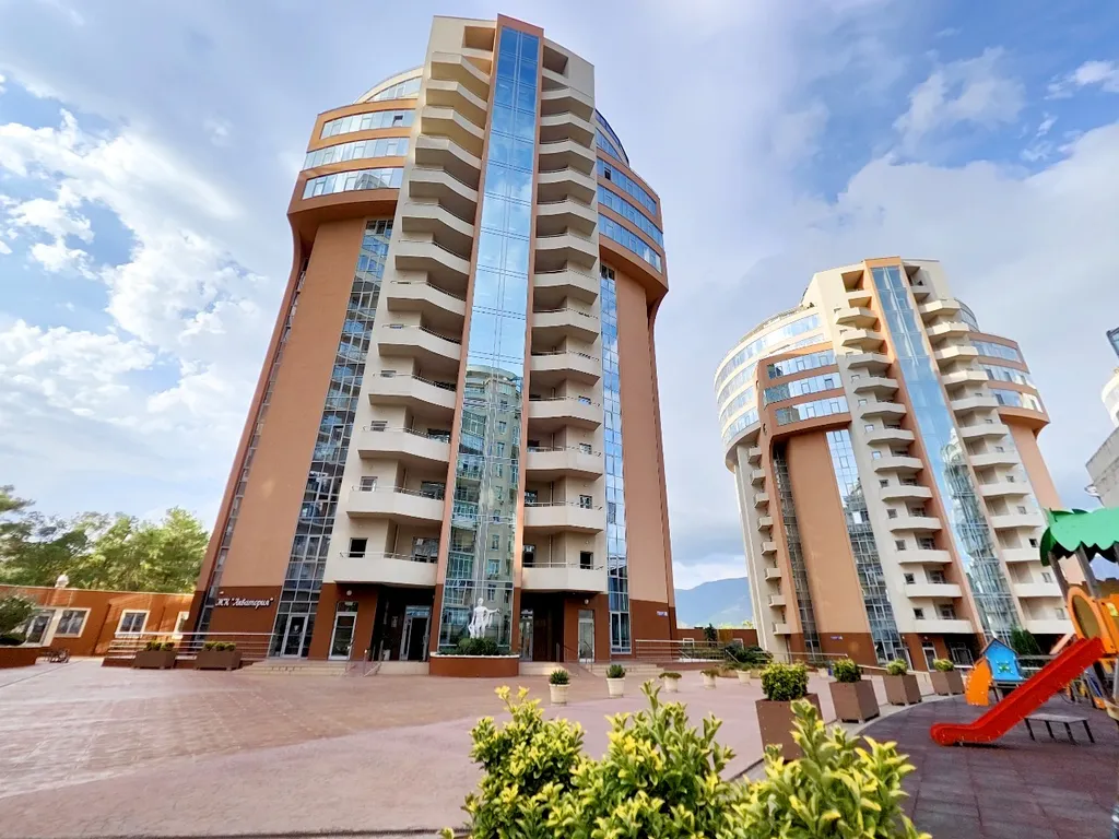 Стильная квартира на первой линии