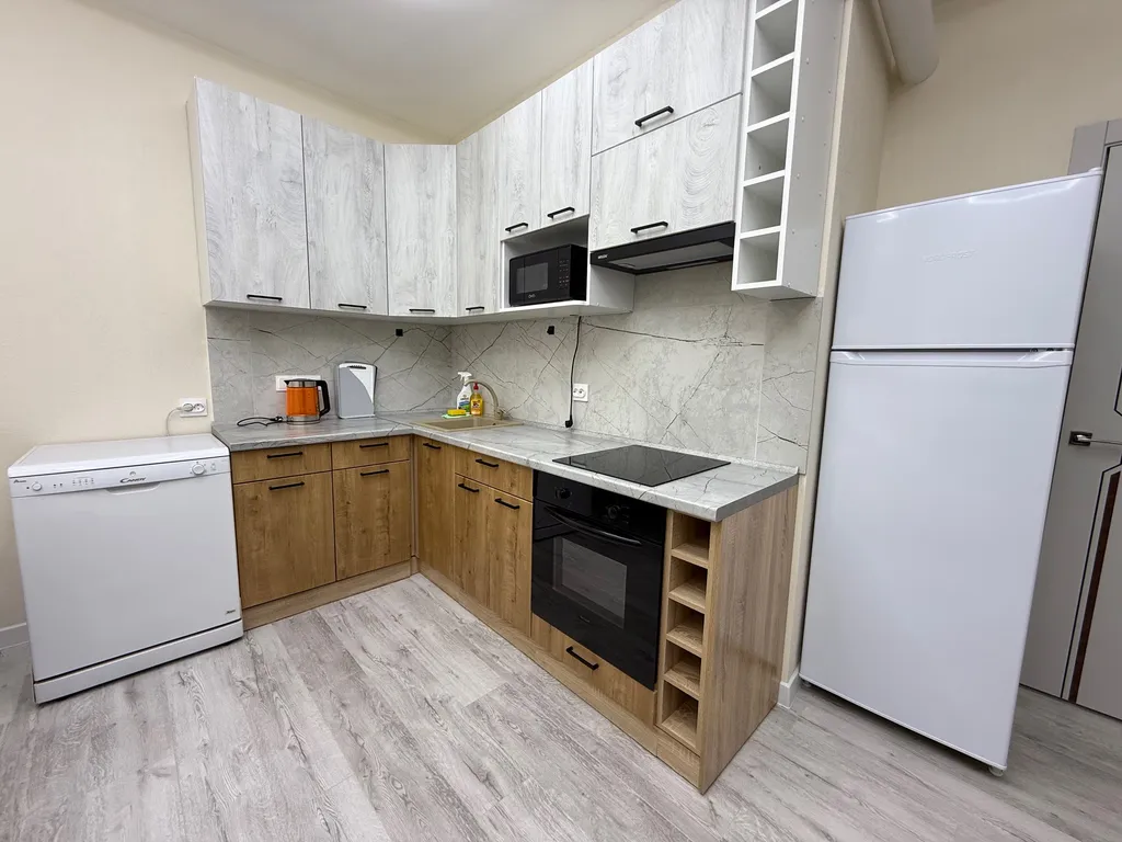Квартира 3-комнантая квартира, новый ремонт, кондиционер, 4 дивана, 2 кровати, до 12 человек — Новосибирск