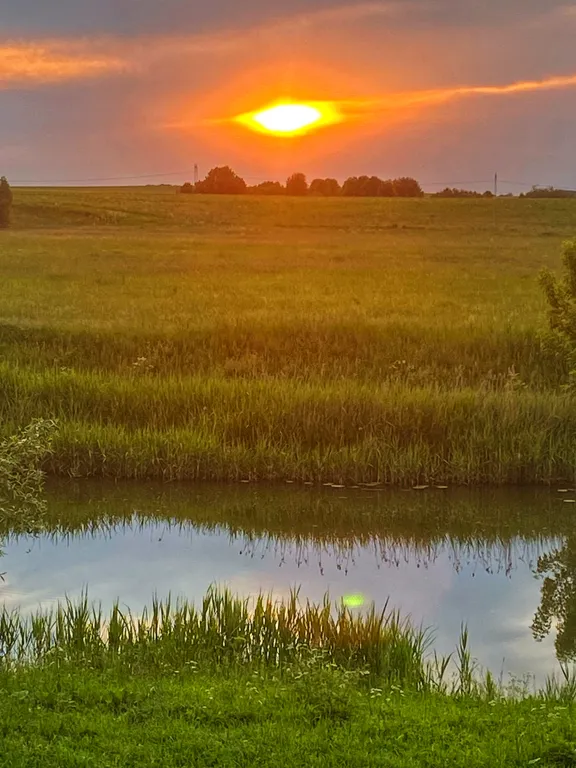 Дом на берегу реки