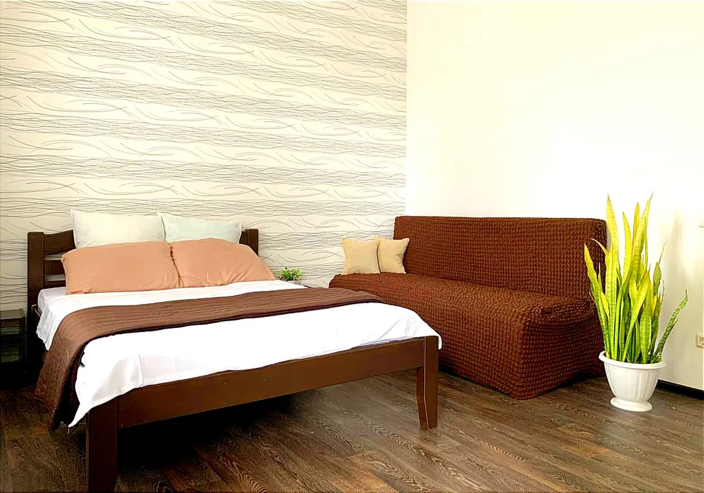 Новые апартаменты в центре с видом на пруд