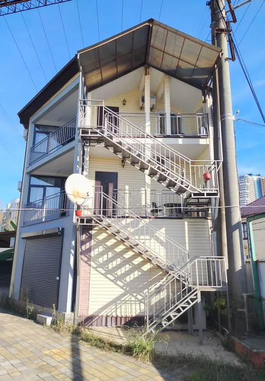 Студия в River house