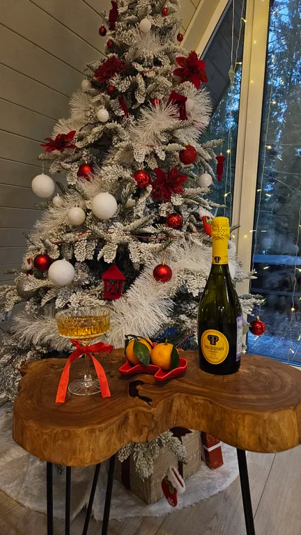 Нескучный треугольный дом Mökki с купелью