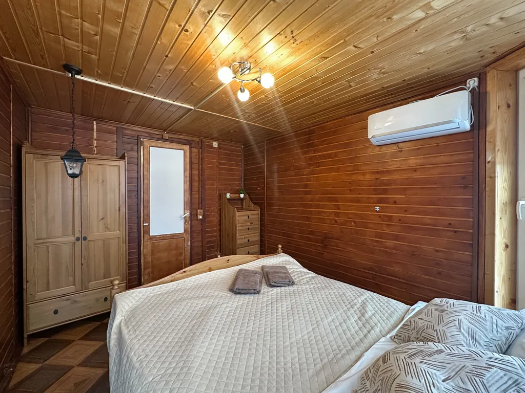 Коттедж Уютный дом с баней — Тельмана